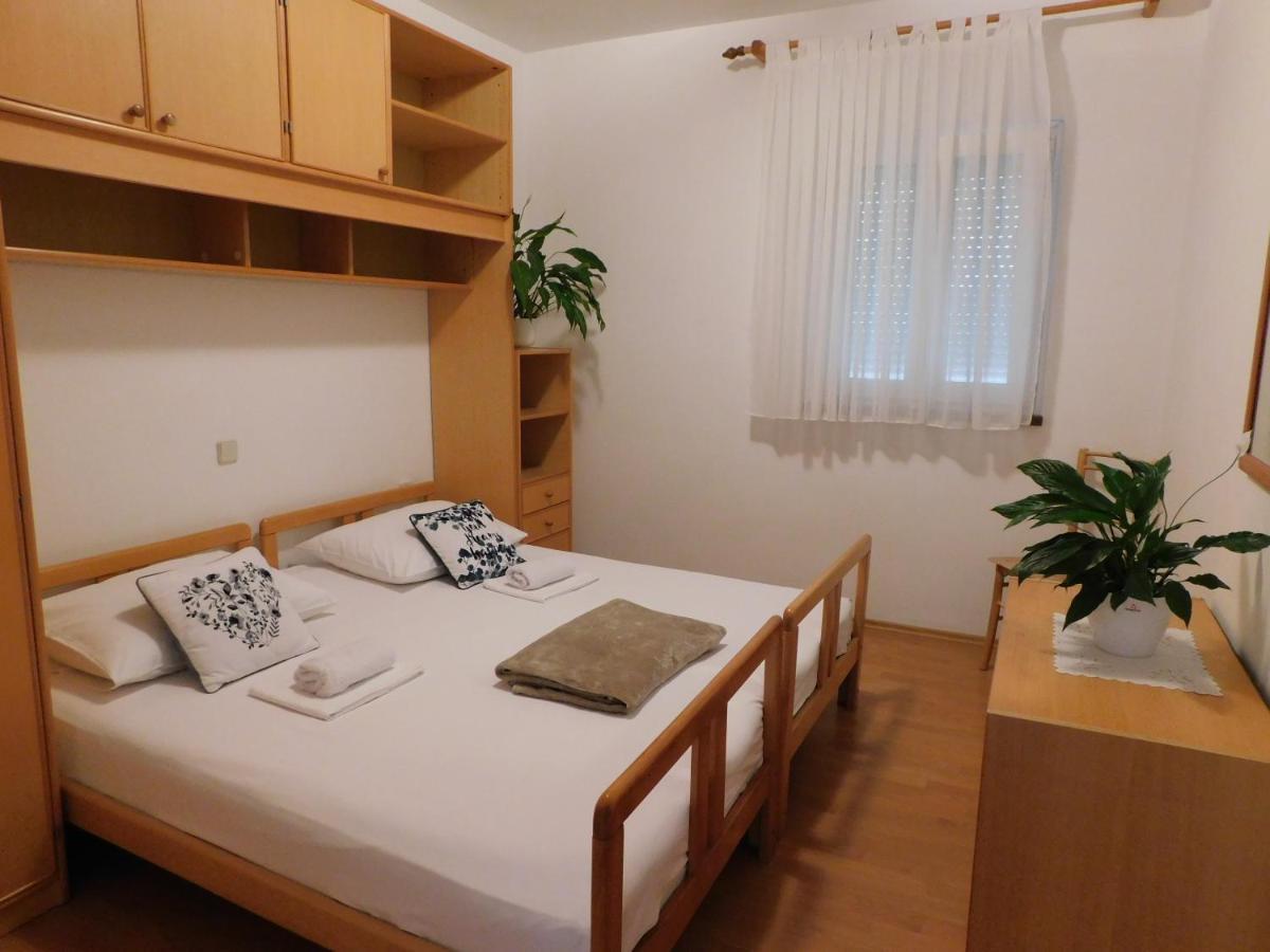 Apartmani Salus Pag Town Exteriér fotografie
