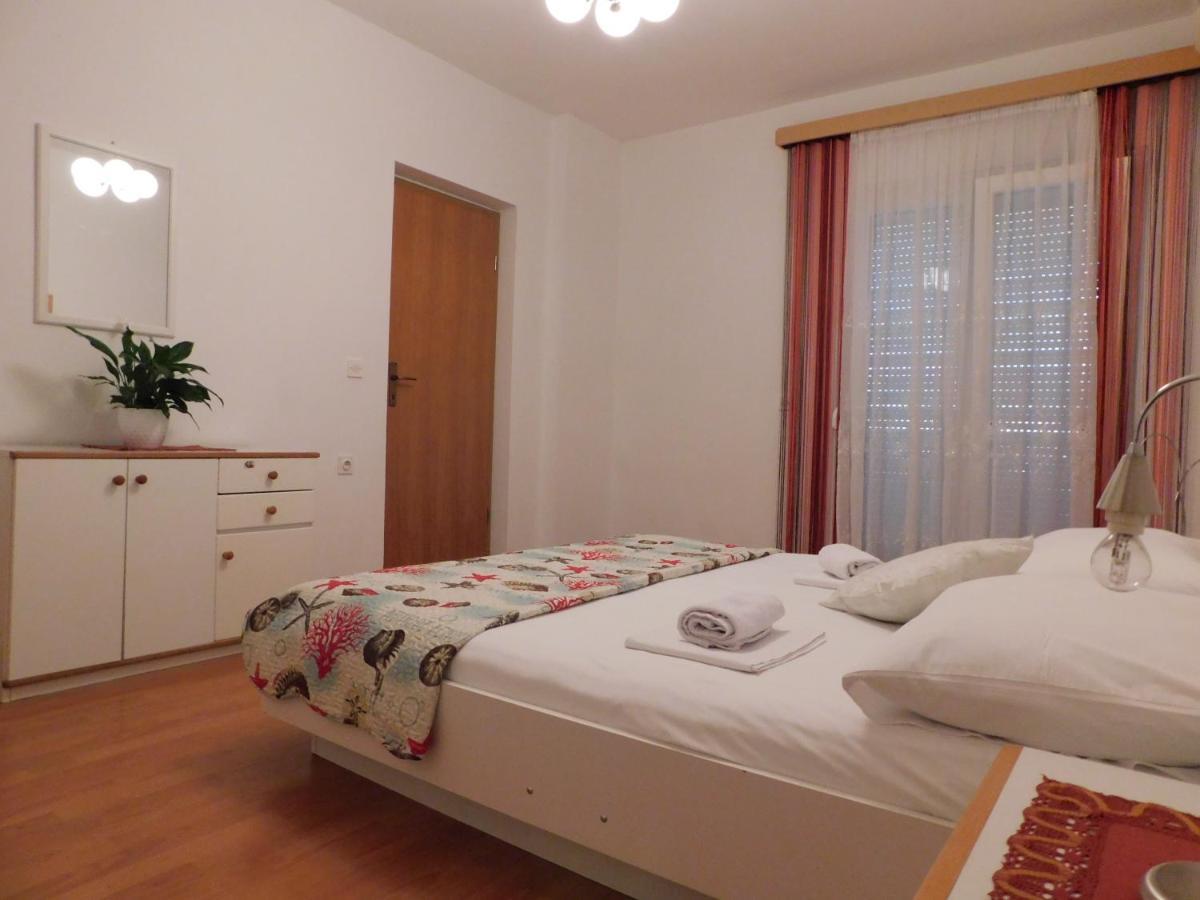 Apartmani Salus Pag Town Exteriér fotografie
