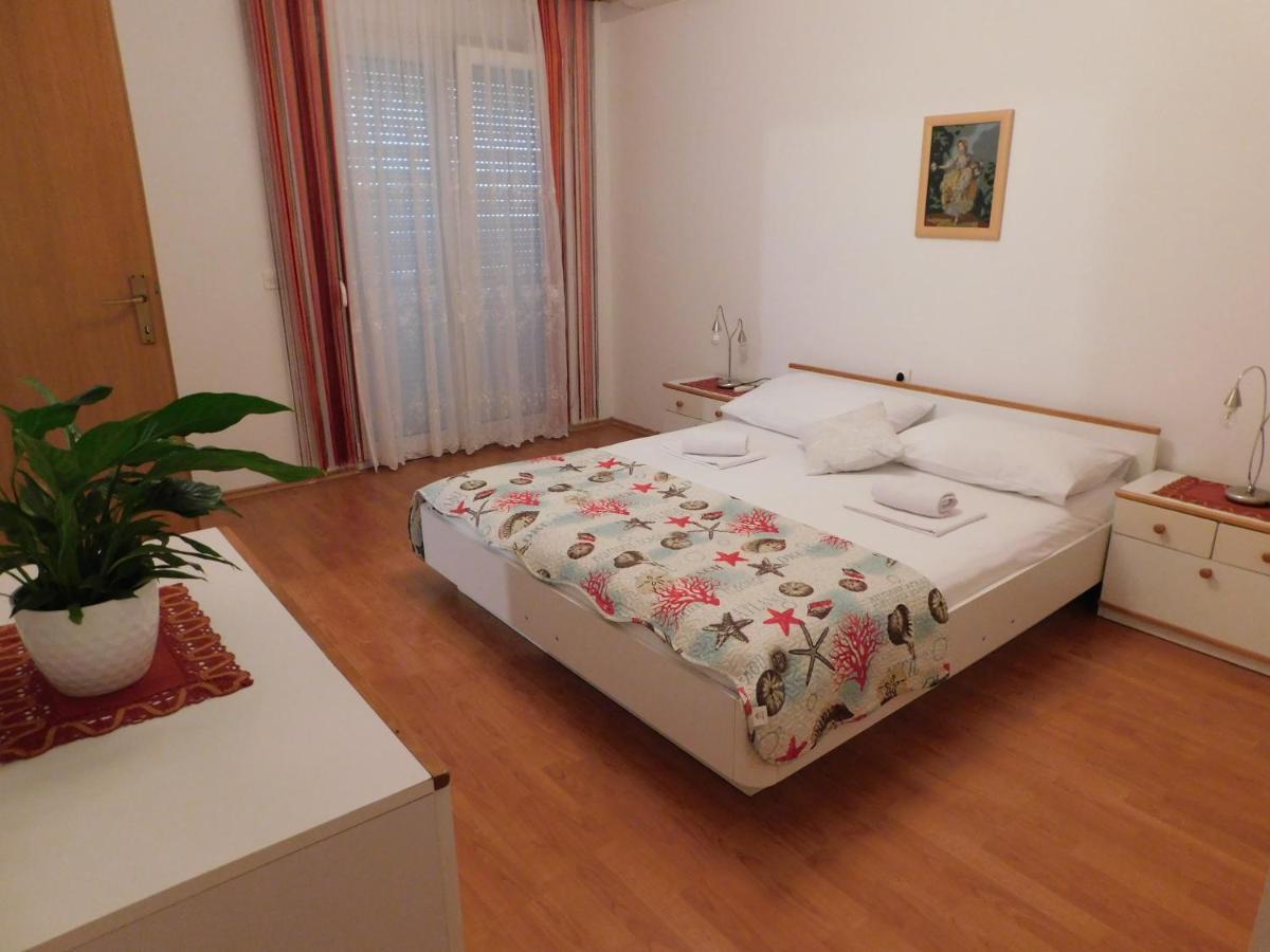 Apartmani Salus Pag Town Exteriér fotografie