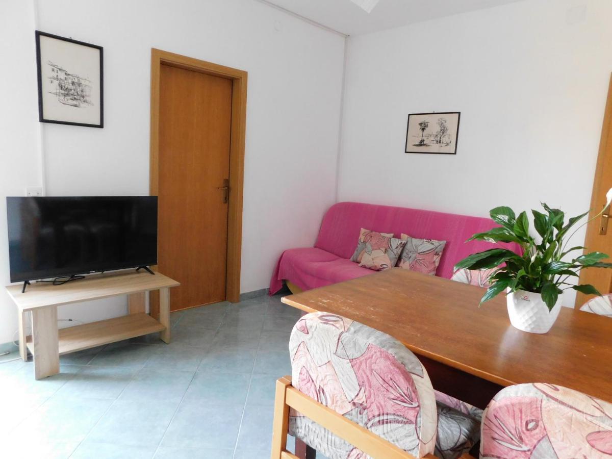 Apartmani Salus Pag Town Exteriér fotografie