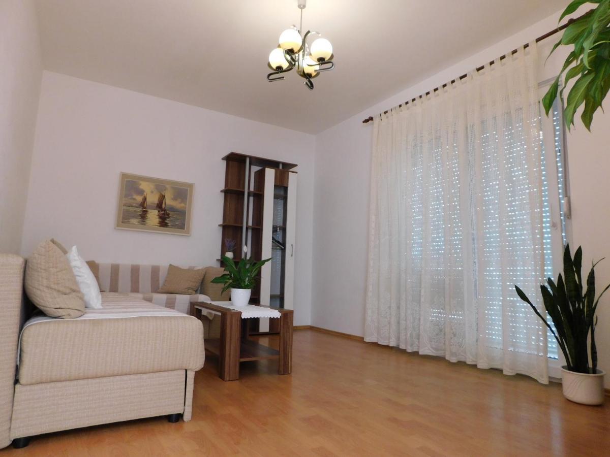 Apartmani Salus Pag Town Exteriér fotografie
