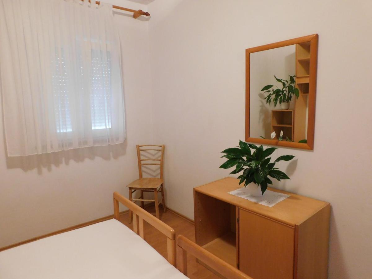 Apartmani Salus Pag Town Exteriér fotografie
