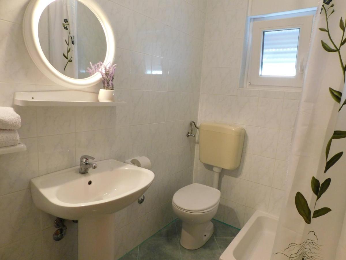 Apartmani Salus Pag Town Exteriér fotografie
