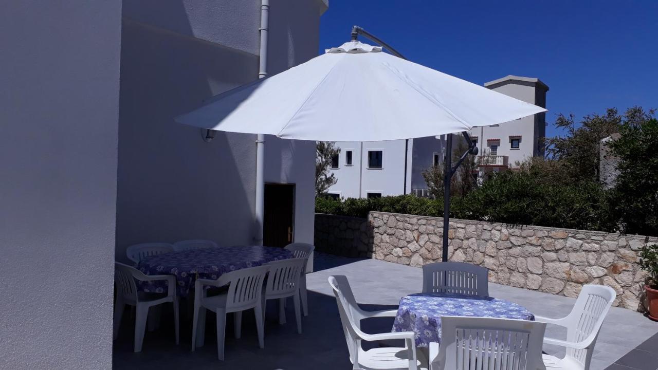 Apartmani Salus Pag Town Exteriér fotografie